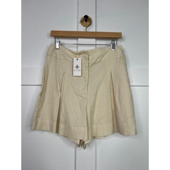NWT Just Bee Queen High Waist Pleated Front Marlow Shorts Vanilla Size: Medium - Picture 2 of 8